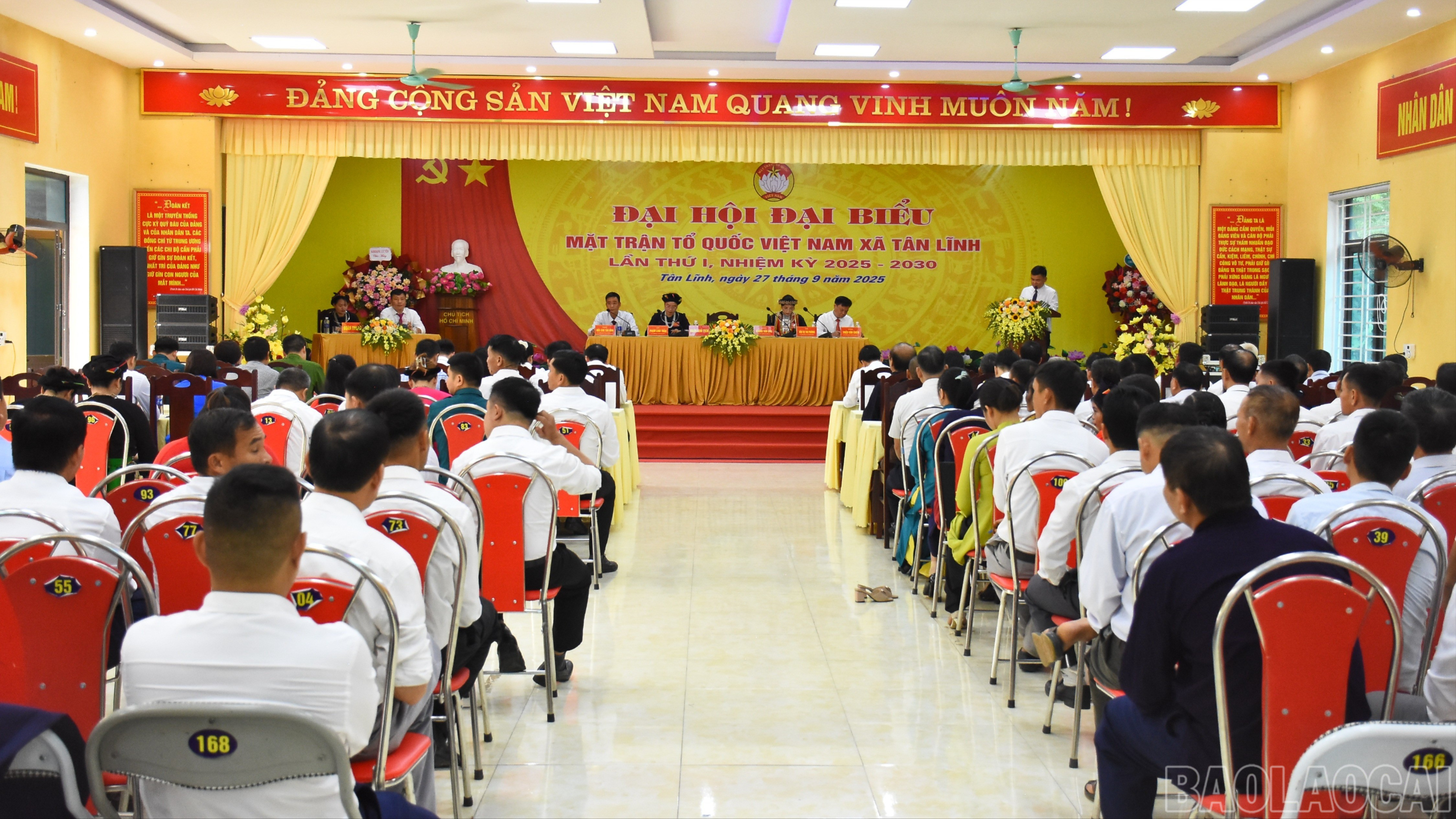 Quang cảnh đại hội. baolaocai-br_quangcanh-2583-8925.jpg