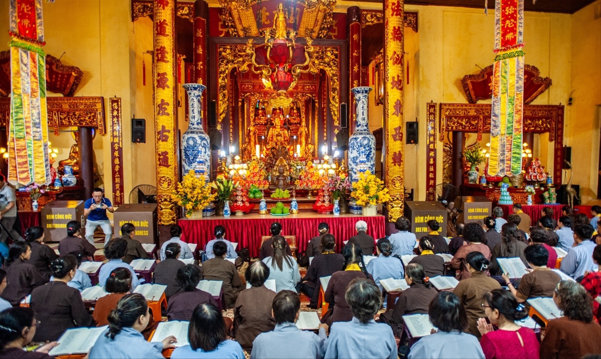 Phật giáo là tôn giáo có số lượng tín đồ đông nhất ở Việt Nam. w-phat-giao-2614-3139.jpg