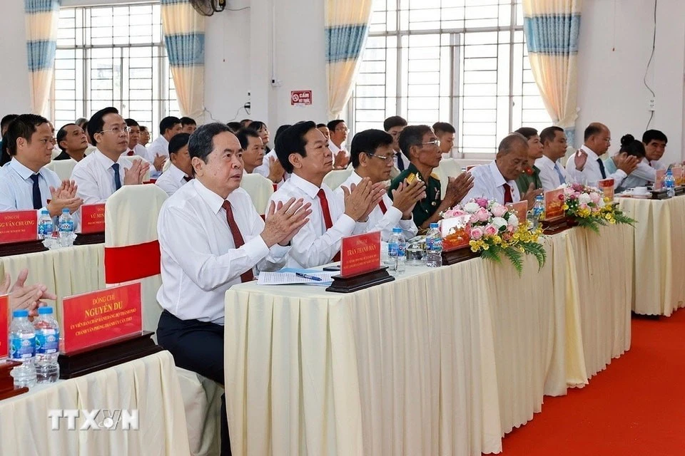 Chủ tịch Quốc hội Trần Thanh Mẫn dự Đại hội đại biểu Đảng bộ xã Thạnh Xuân lần thứ I, nhiệm kỳ 2025-2030.