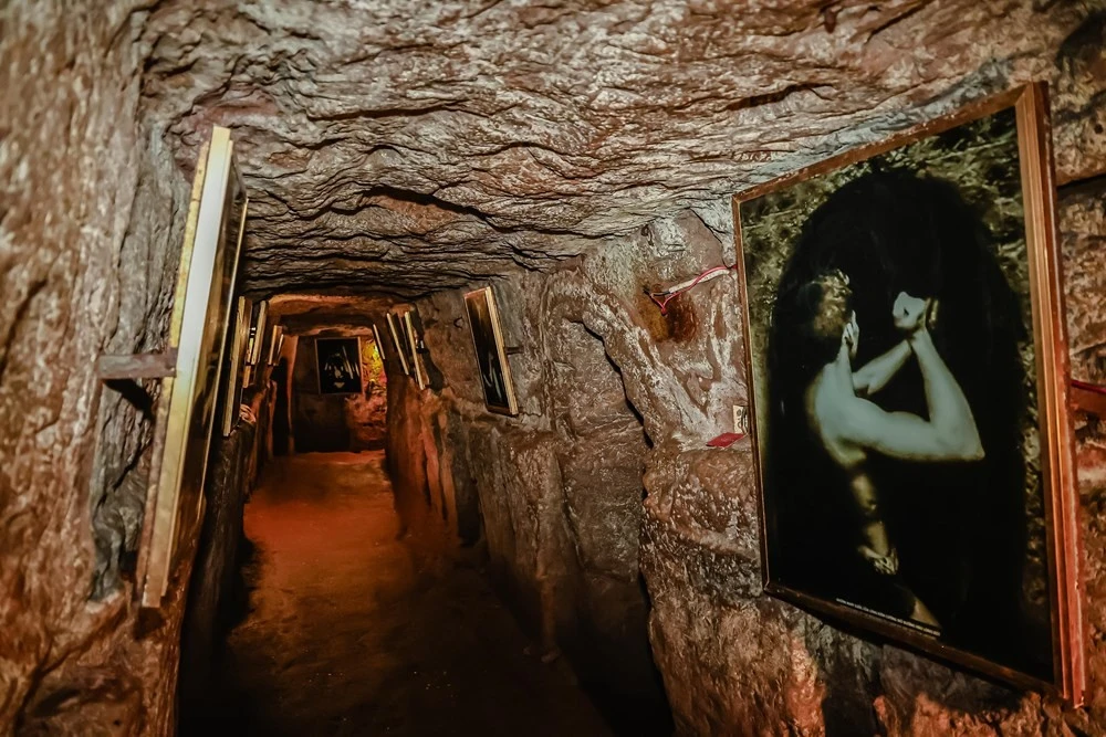 Địa đạo Vịnh Mốc - Công trình quân sự vĩ đại dưới lòng đất thể hiện sự sáng tạo và khát vọng sống mãnh liệt của người dân tỉnh Quảng Trị trong chiến tranh.