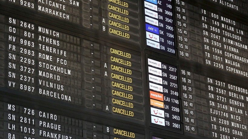 Bảng thông tin chuyến bay tại Sân bay Brussels ở Zaventem (Bỉ). tan-cong-mang-san-bay-chau-au-5972.jpg