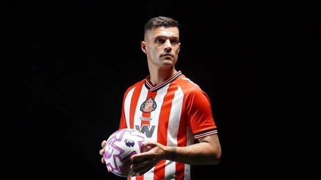 Granit Xhaka đang là đầu tàu của Sunderland.