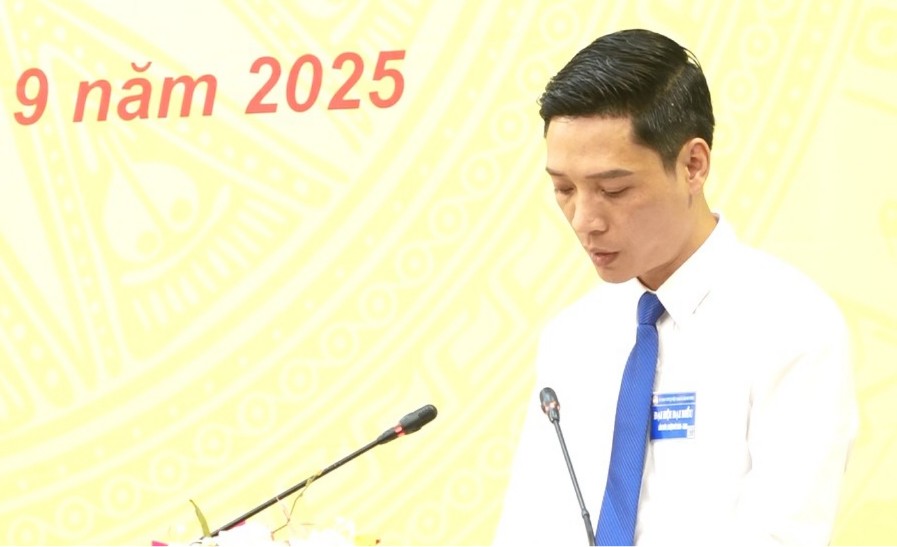 Đồng chí Nguyễn Ngọc Linh - Phó Chủ tịch Ủy ban MTTQ tỉnh Lào Cai phát biểu tại Đại hội. dclinhphatbieu-428.jpg