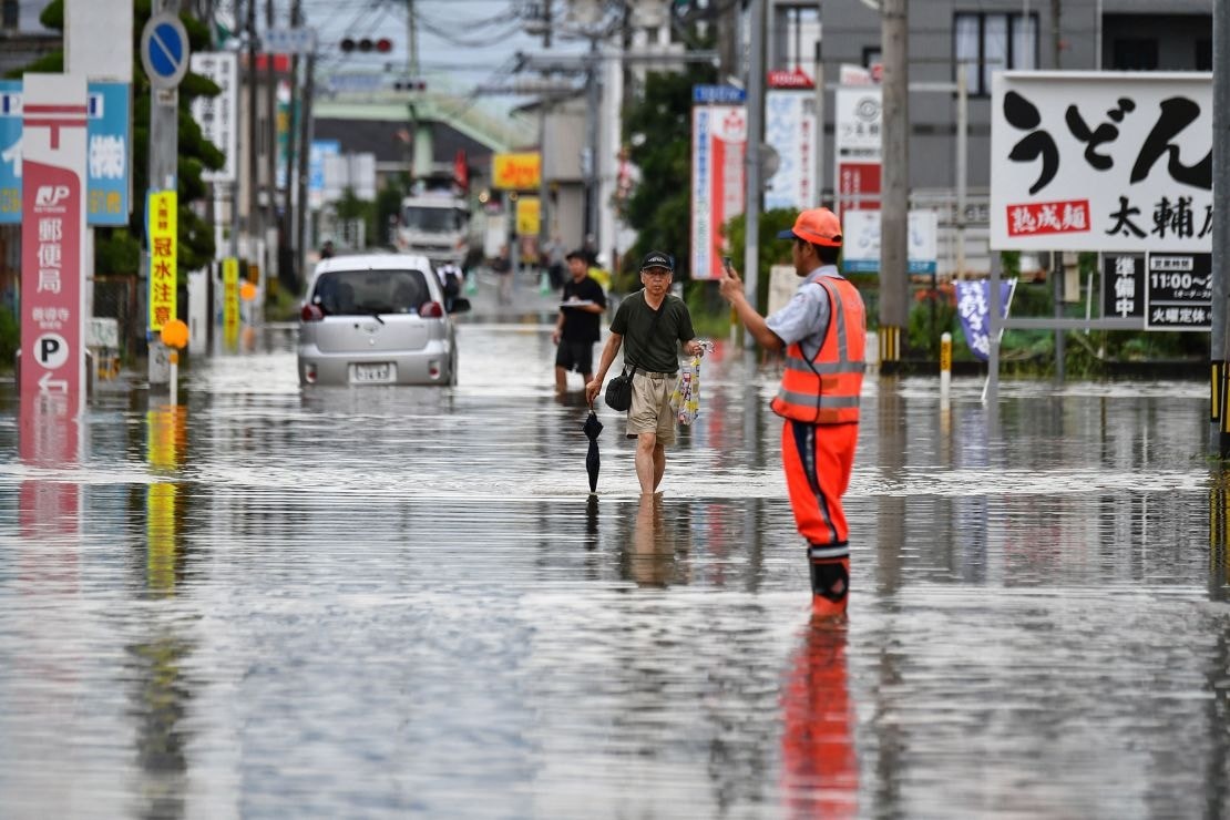 Nhiều khu vực của thủ đô Tokyo thường xuyên ngập lụt trong bối cảnh khí hậu hiện nay. Nhiều khu vực của thủ đô Tokyo thường xuyên ngập lụt trong bối cảnh khí hậu hiện nay.