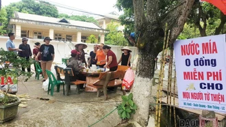 Những bữa cơm, cốc nước nghĩa tình