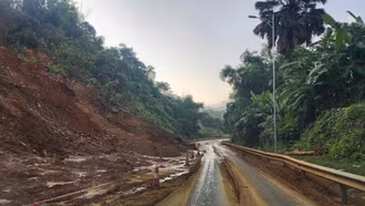 Vì sao chậm khắc phục các điểm sạt lở trên cao tốc Nội Bài – Lào Cai