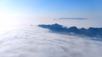 Kỳ ảo biển mây ở Hoàng Thu Phố