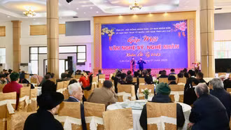 Văn nghệ sỹ, nghệ nhân cần tiếp tục phát huy vai trò là những chiến sỹ cách mạng kiên trung trên mặt trận văn hóa tư tưởng