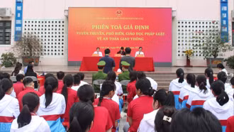 Giáo dục pháp luật bằng hình thức “phiên tòa giả định”