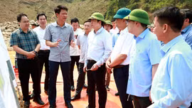 Thường trực Tỉnh ủy kiểm tra tiến độ một số công trình trọng điểm, trường học trên địa bàn xã Mù Cang Chải