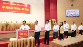 Lào Cai phát động ủng hộ đồng bào bị thiệt hại bởi bão số 10 (Bualoi)