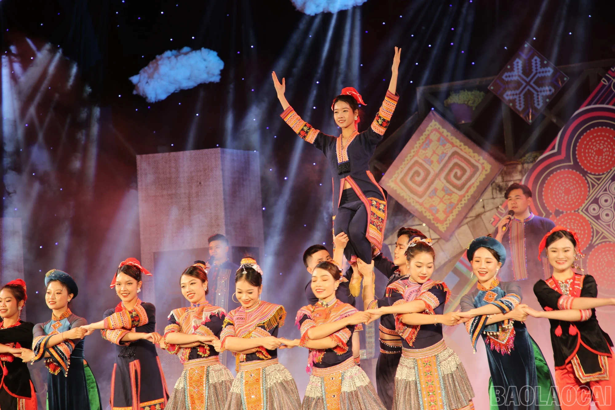 Festival Thổ cẩm Lào Cai - sắc màu văn hóa giữa miền sương mây