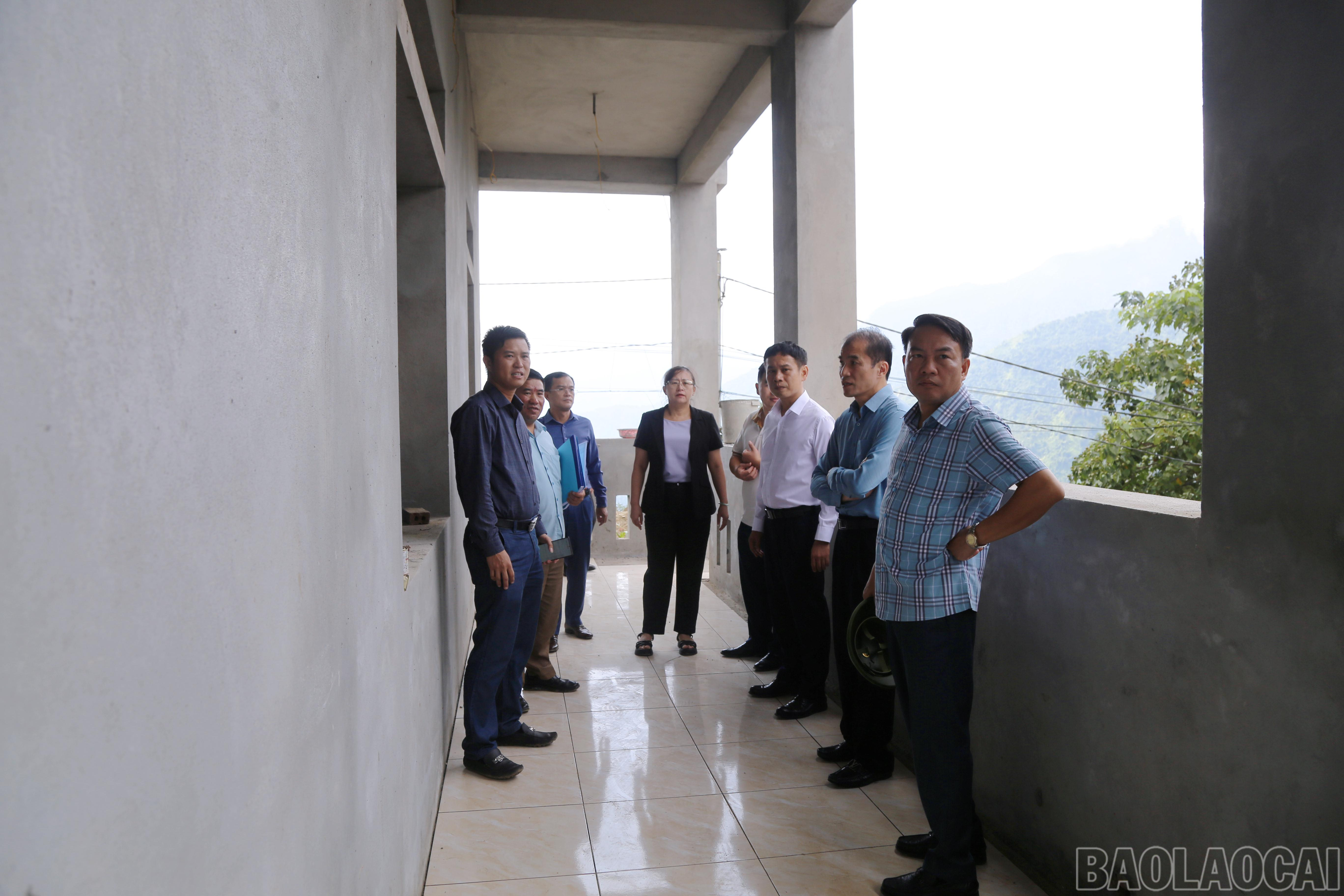 Đoàn kiểm tra tại Trường THCS Sử Pán, xã Mường Hoa. 62EE7C08-DD8B-4413-8A7A-11CAE3E8BA78.jpeg