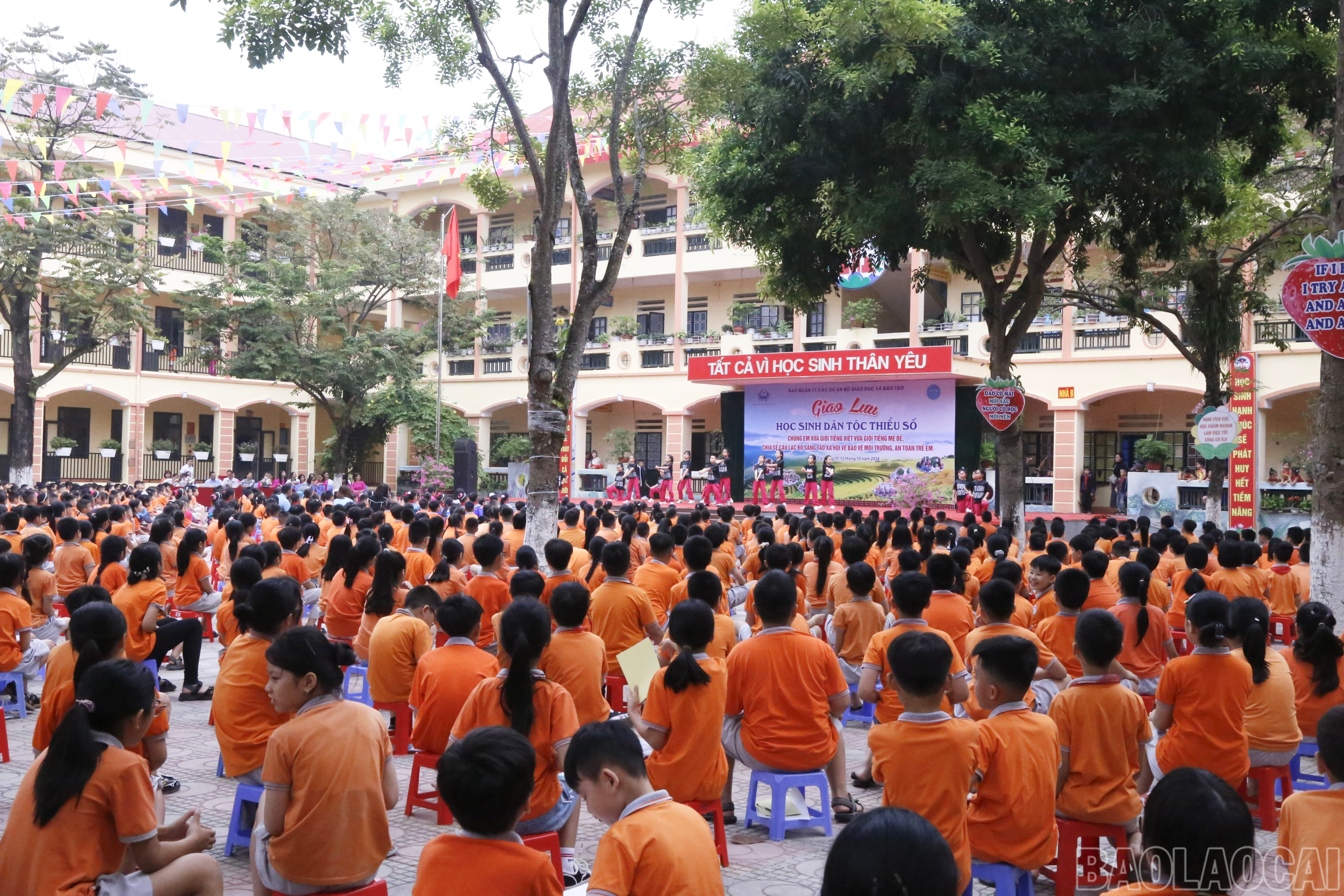 Hoạt động giao lưu văn nghệ đặc sắc. 20d3a260-aab8-4636-bf82-9cdc6d3b505d-1430.jpeg