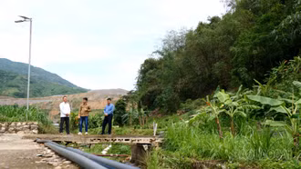 Người dân xã Hợp Thành mong chờ nguồn nước sạch sinh hoạt