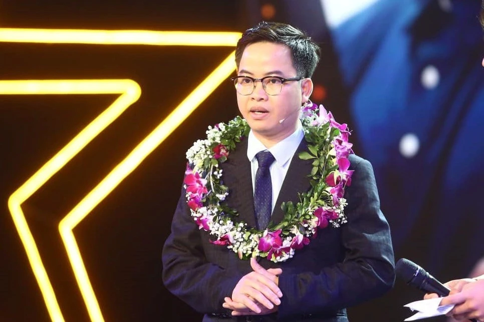 TS Hiệu từng nhận nhiều giải thưởng danh giá. Ảnh: NVCC