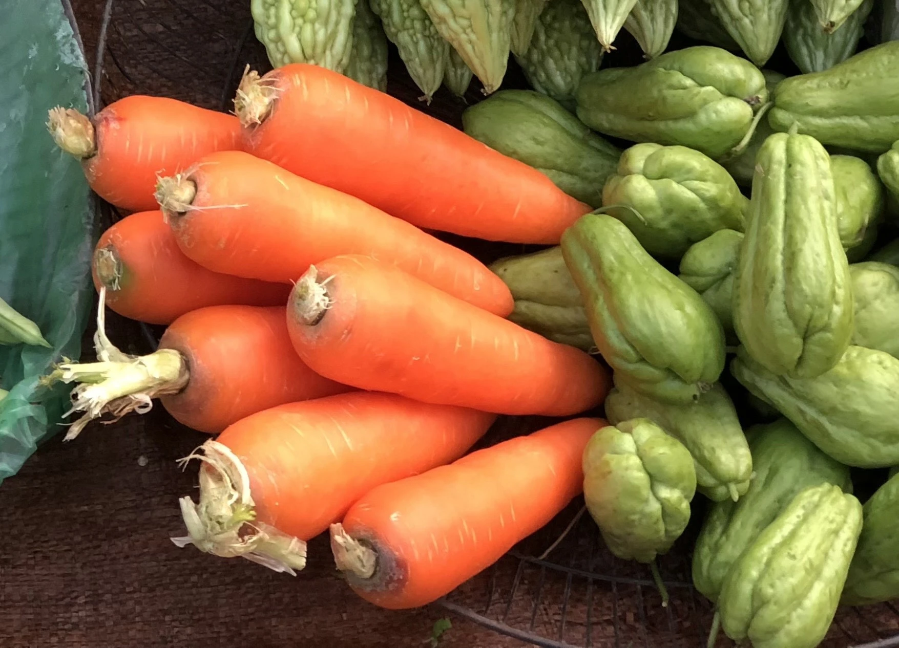 Cà rốt là loại thực phẩm sẵn có, giá rẻ ở Việt Nam. Ảnh: Ban Mai