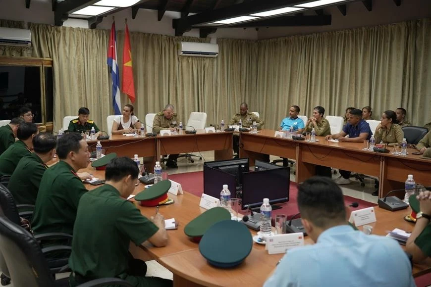 Quang cảnh tọa đàm.