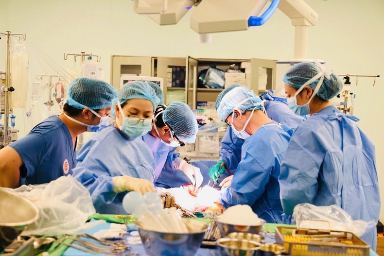 Bộ Y tế khẳng định việc tăng cường đảm bảo an ninh, an toàn cho người bệnh và nhân viên y tế là nhiệm vụ trọng tâm, thường xuyên. Bộ Y tế khẳng định việc tăng cường đảm bảo an ninh, an toàn cho người bệnh và nhân viên y tế là nhiệm vụ trọng tâm, thường xuyên.