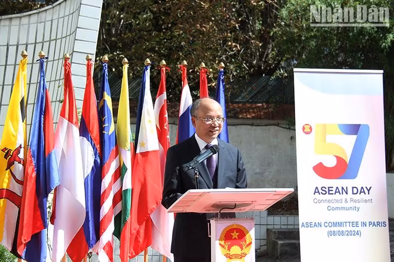 Đại sứ Đinh Toàn Thắng nhấn mạnh: "Chúng ta tin tưởng rằng ASEAN sẽ luôn là biểu tượng của sự đoàn kết, nỗ lực không ngừng và khả năng phục hồi". ẢNH: KHẢI HOÀN