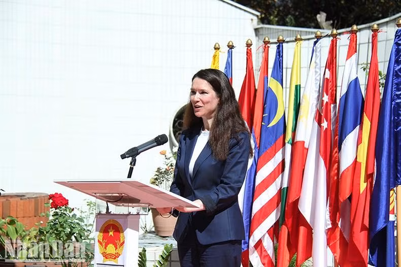 Bà Myriam Saint-Pierre mong rằng hợp tác nhiều mặt giữa Pháp và ASEAN sẽ được tăng cường trong thời gian tới vì sự phát triển bền vững. ẢNH: MINH DUY