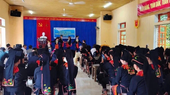 Xuân Ái truyền thông Dự án 8 cho trên 900 lượt người