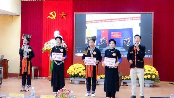 Khơi dậy nội lực, nâng tầm vị thế phụ nữ và trẻ em vùng cao