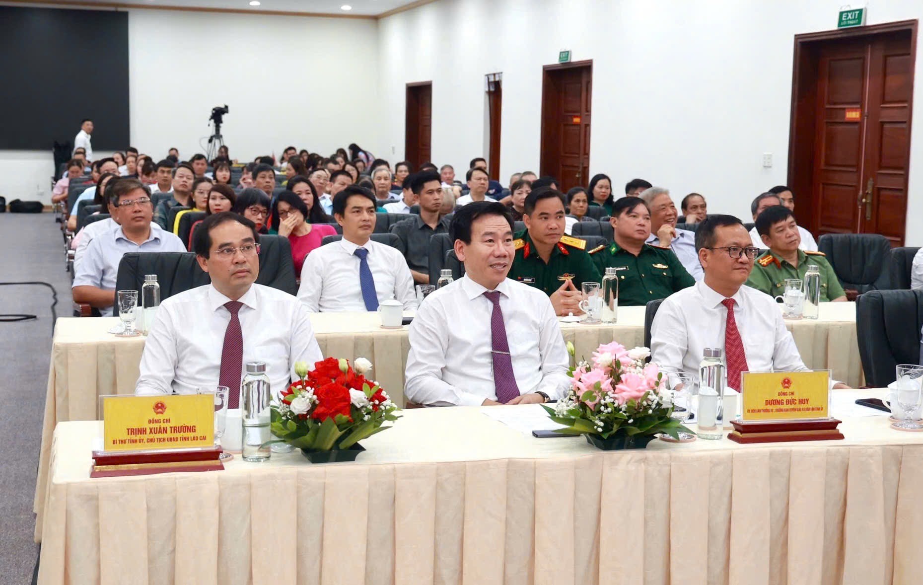 Đại biểu dự buổi lễ. img-8885.jpg