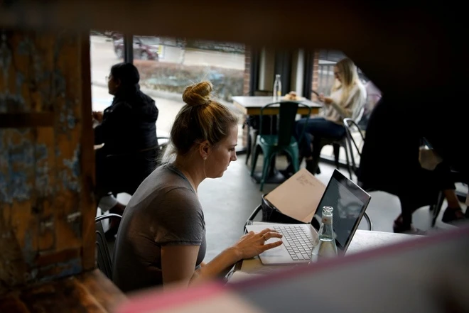 Những thói quen khiến smartphone dễ hỏng ảnh 5 Nhung thoi quen khien smartphone de hong anh 5