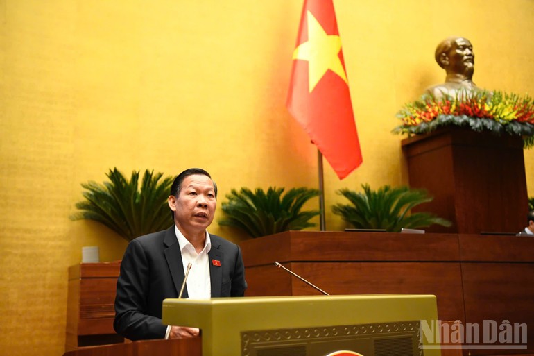 Chủ nhiệm Ủy ban Kinh tế và Tài chính Phan Văn Mãi.