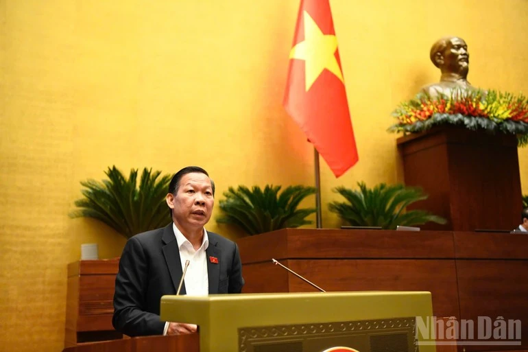 Chủ nhiệm Ủy ban Kinh tế và Tài chính Phan Văn Mãi.