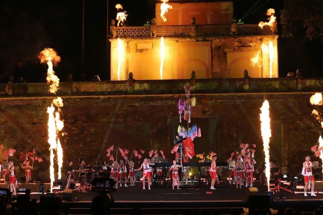 Rực rỡ sự giao lưu văn hóa tại Hoàng thành Thăng Long.