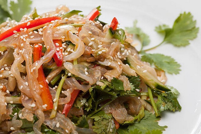 Nộm sứa. Nộm sứa.