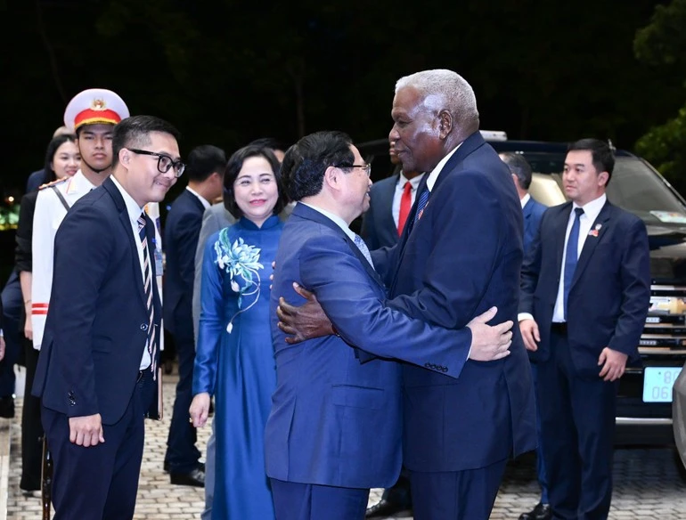Thủ tướng Phạm Minh Chính đón Chủ tịch Quốc hội Cuba Esteban Lazo Hernandez.