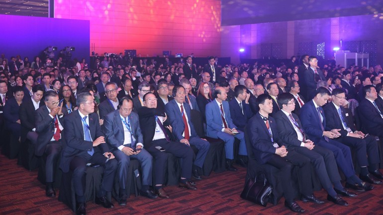 Đông đảo các đại biểu quốc tế tham dự Phiên đối thoại cấp cao. Đông đảo các đại biểu quốc tế tham dự Phiên đối thoại cấp cao.