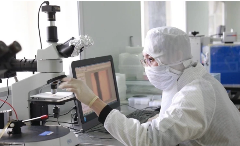 Nghiên cứu khoa học ở trường đại học.