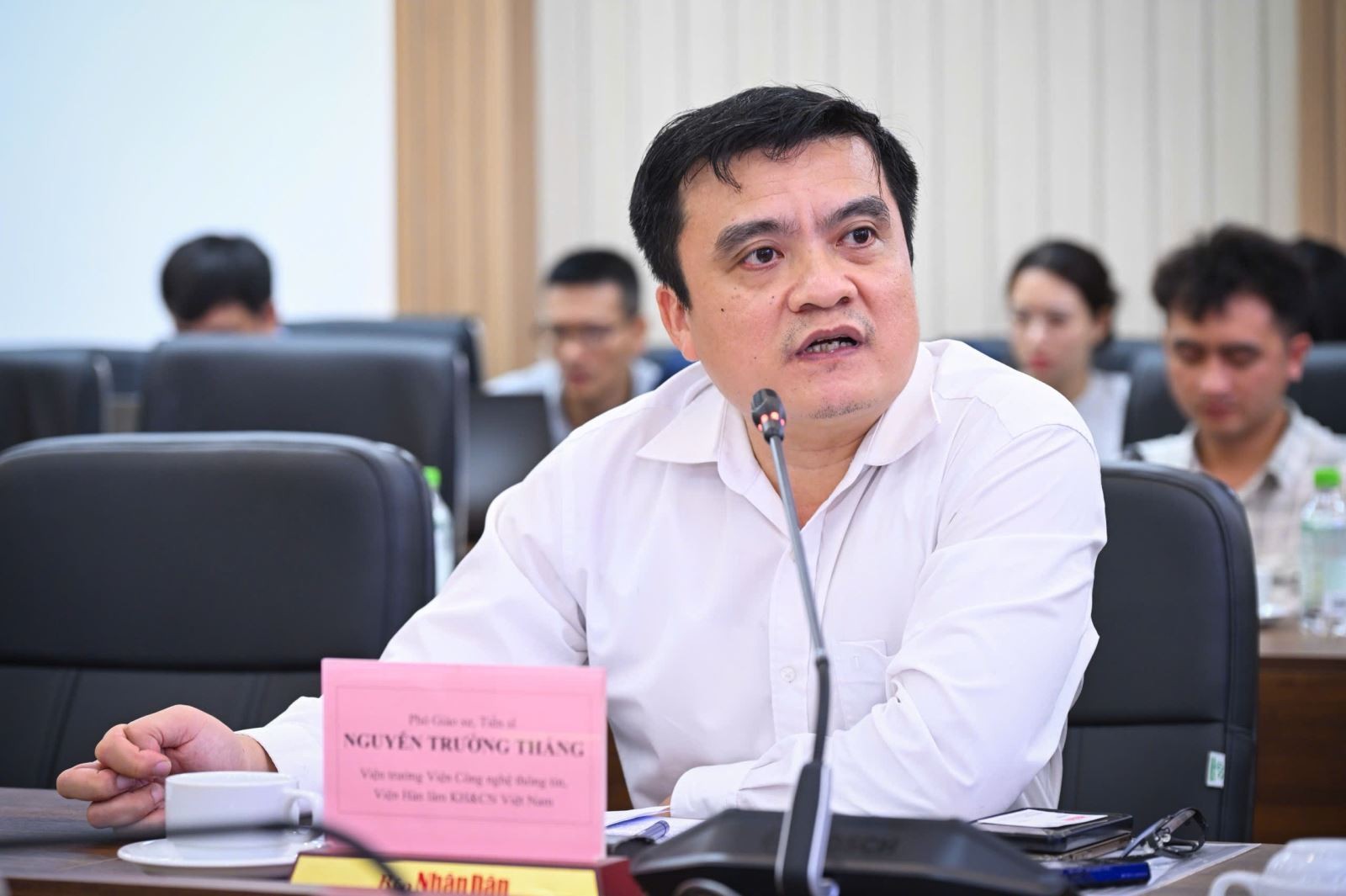 Phó Giáo sư, Tiến sĩ Nguyễn Trường Thắng - Viện trưởng Viện Công nghệ thông tin. Phó Giáo sư, Tiến sĩ Nguyễn Trường Thắng - Viện trưởng Viện Công nghệ thông tin.
