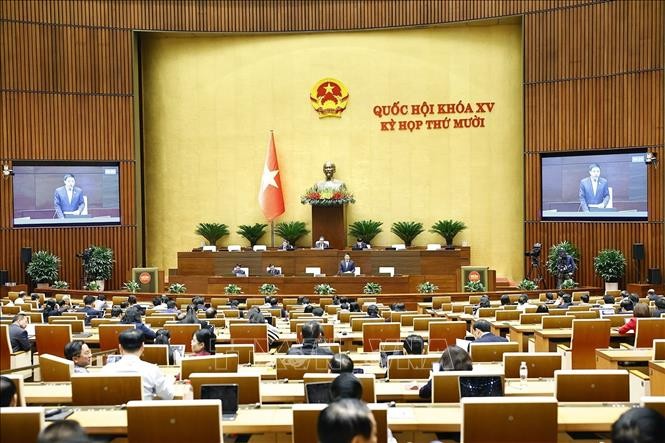 Bộ trưởng Bộ Tài chính Nguyễn Văn Thắng giải trình, làm rõ một số vấn đề đại biểu Quốc hội nêu.