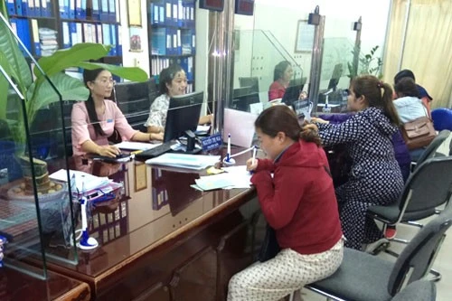 Giải quyết thủ tục hành chính liên quan đến BHXH.