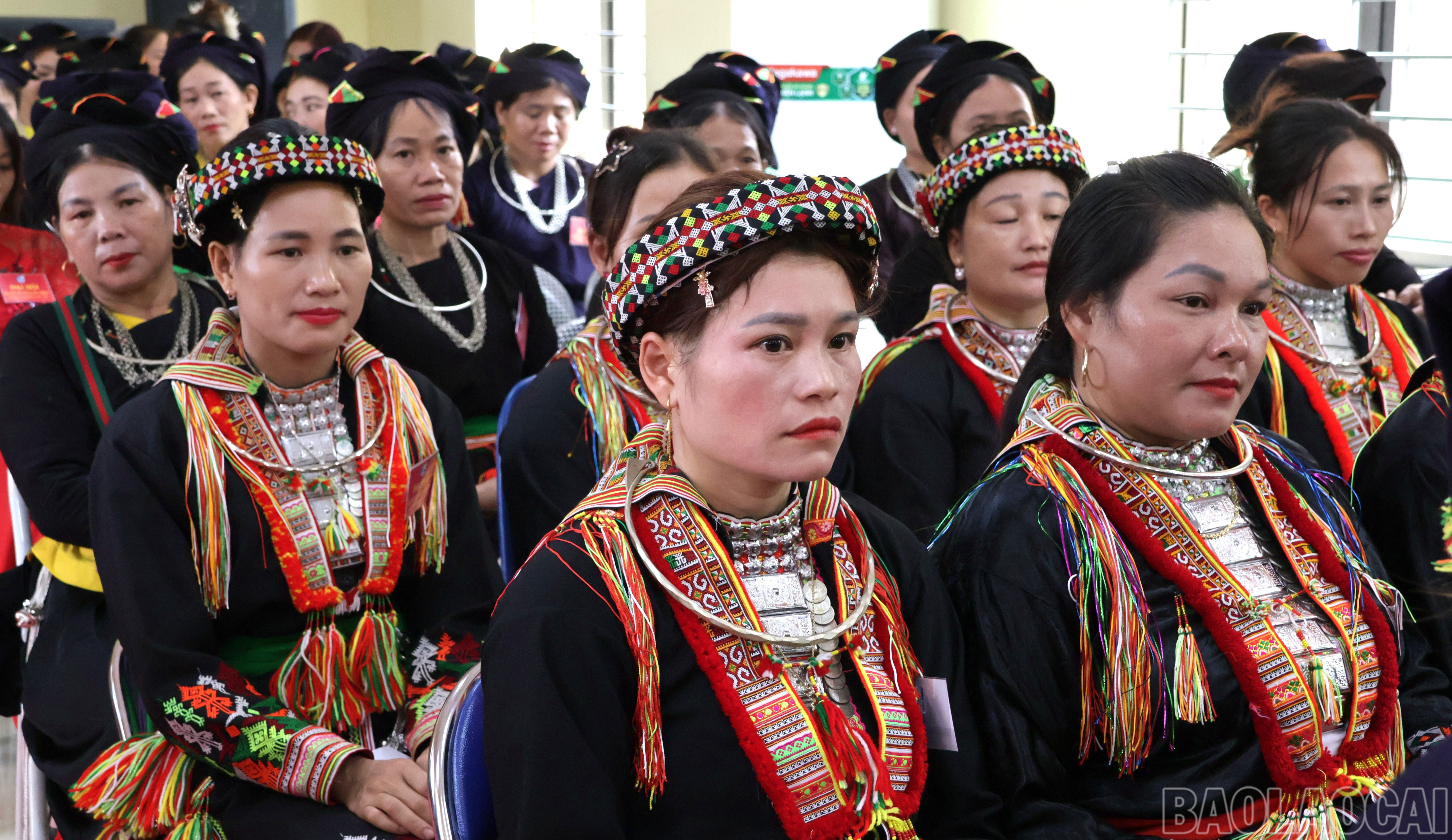 Đại biểu tham dự đại hội. baolaocai-br_dai-bieu-tham-du.jpg