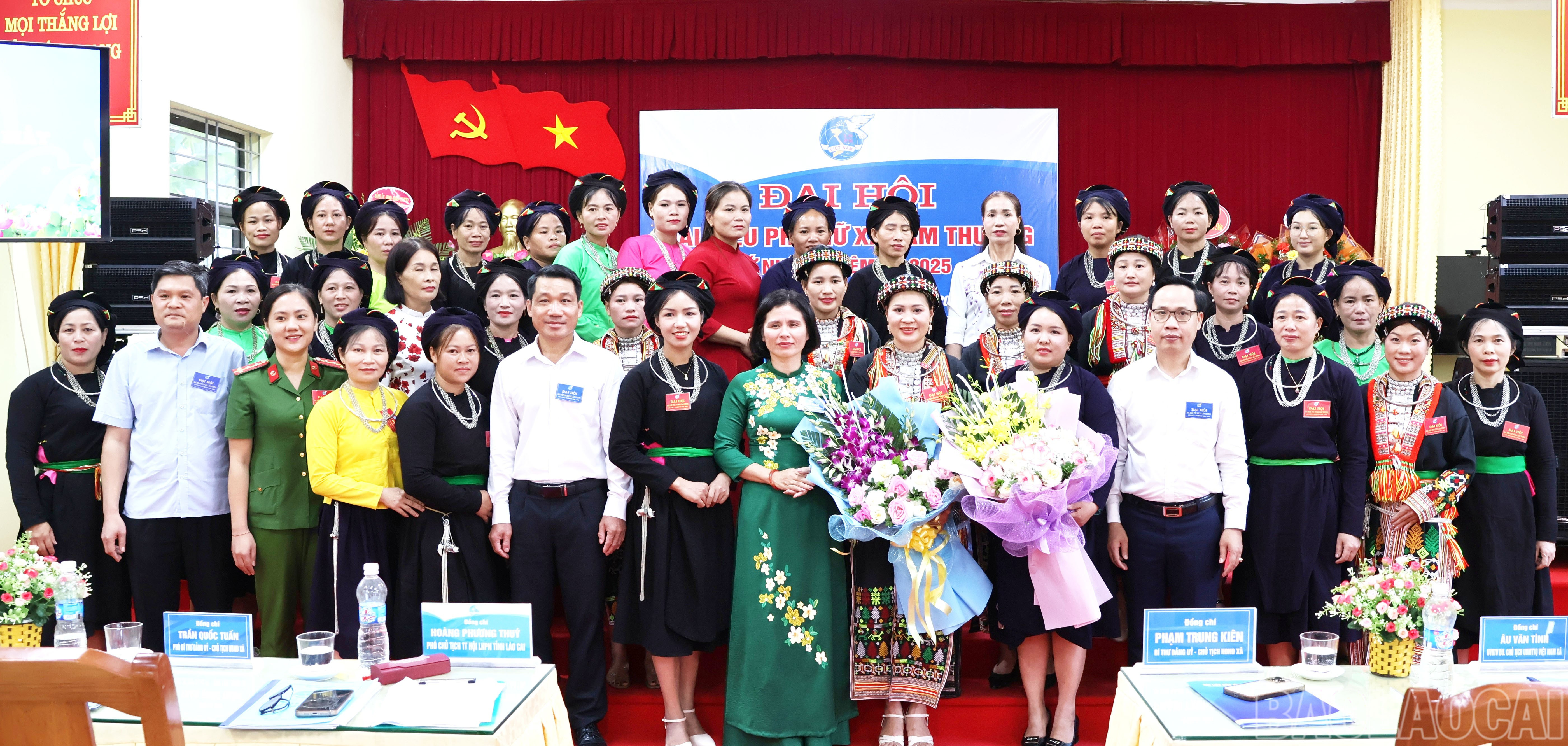 Ban Chấp hành Hội Phụ nữ xã Lâm Thượng nhiệm kỳ 2025 - 2030 ra mắt đại hội. baolaocai-br_ban-chap-hanh-hoi-lhpn-xa-lam-thuong-nhiem-ky-2025-2030-ra-mat.jpg