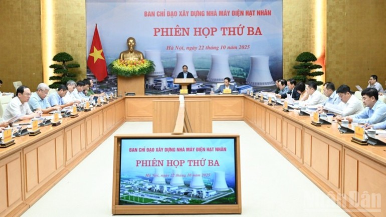 Quang cảnh phiên họp. Quang cảnh phiên họp.