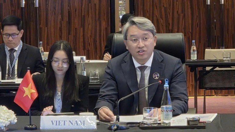 Bộ trưởng Tư pháp Nguyễn Hải Ninh.