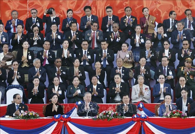 Tổng Bí thư Tô Lâm và Phu nhân cùng các đại biểu dự Lễ kỷ niệm 50 năm Quốc khánh Lào và 105 năm Ngày sinh Chủ tịch Kaysone Phomvihane.