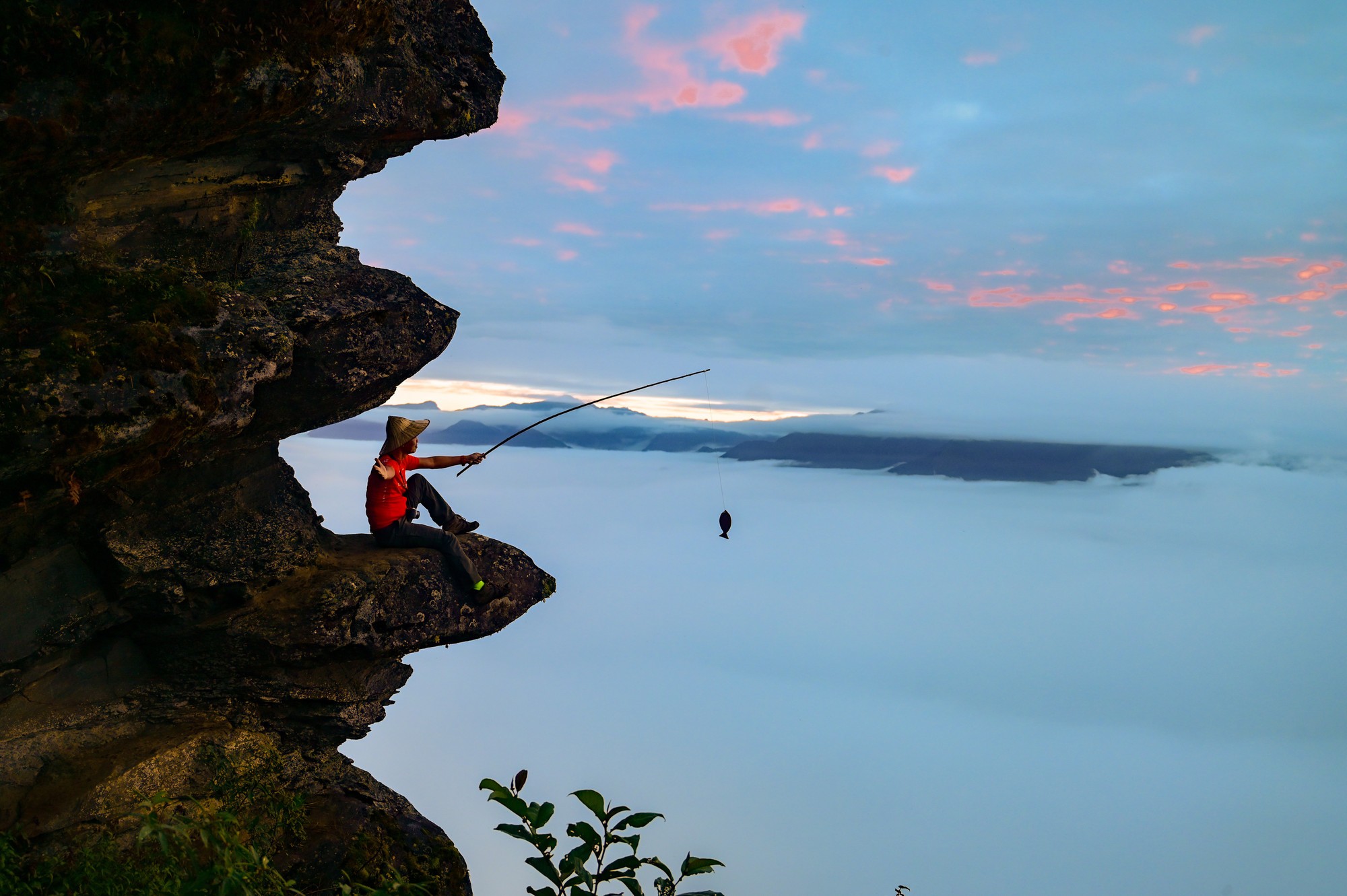 Tạo hình &quot;Ngư ông câu cá&quot;.