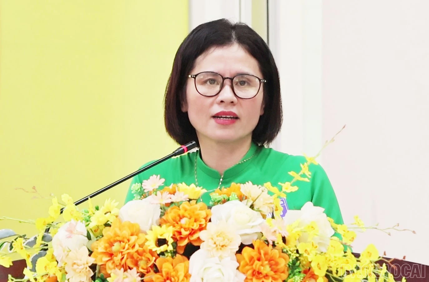 Đồng chí Hoàng Phương Thúy - Phó Chủ tịch Hội LHPN tỉnh phát biểu chỉ đạo tại đại hội.