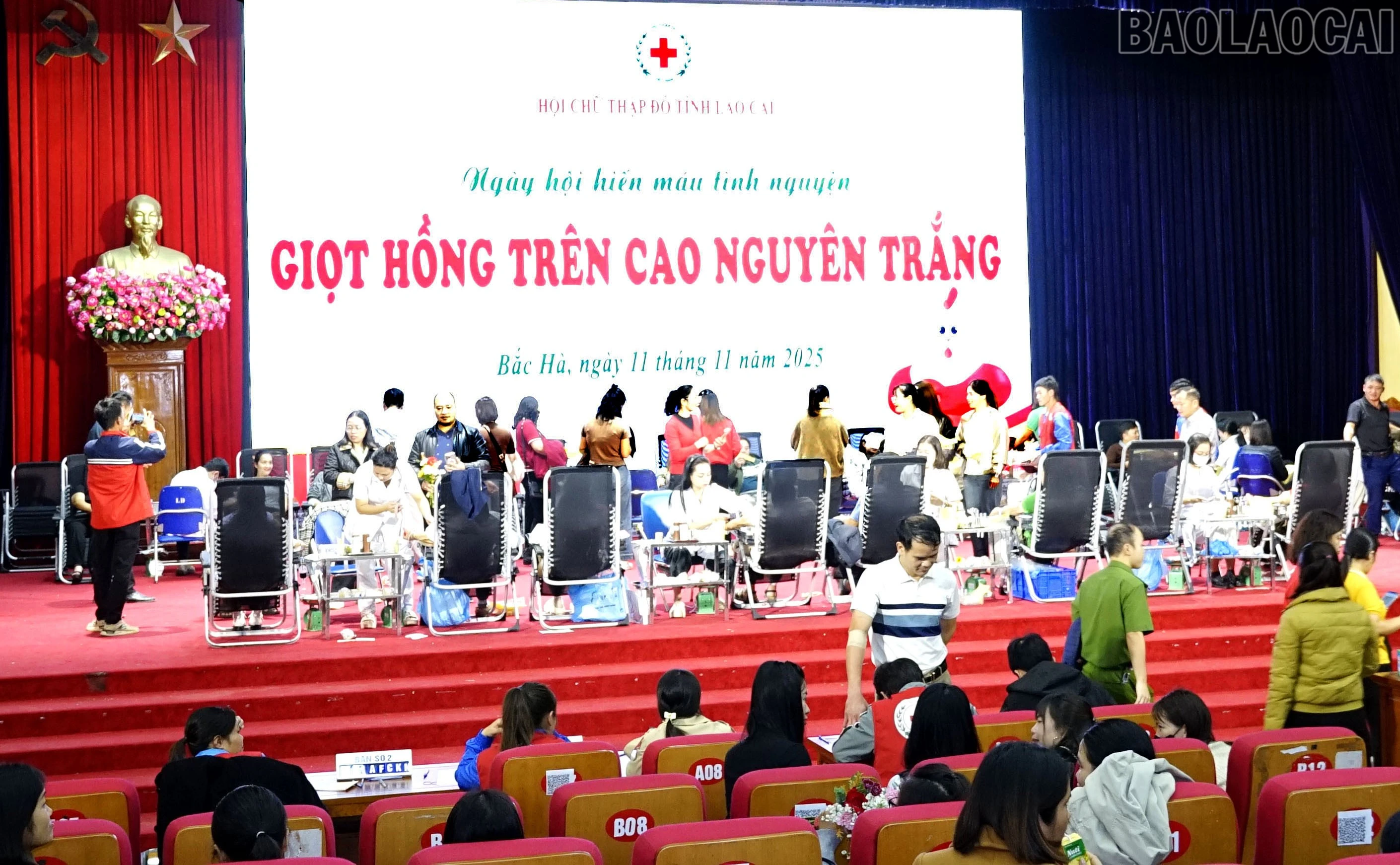 baolaocai-tr_chuong-trinh-hien-mau-tinh-nguyen-nam-2025-da-nhan-duoc-nhieu-su-tham-gia-cua-can-bo-cong-nhan-vien-chuc-luc-luong-vu-trang-bac-ha.jpg