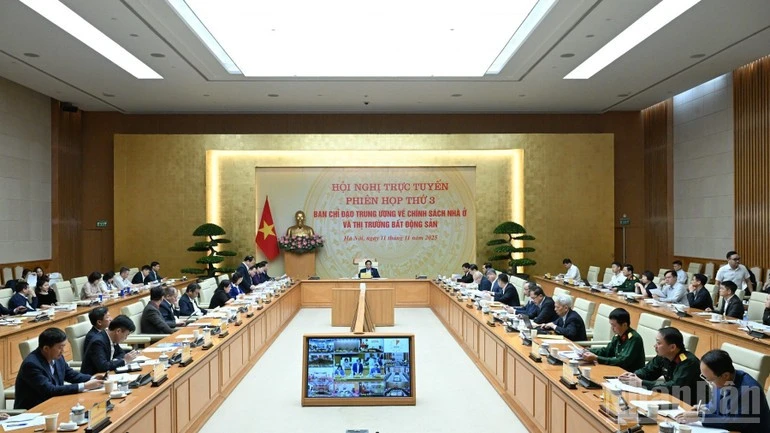 Quang cảnh phiên họp.