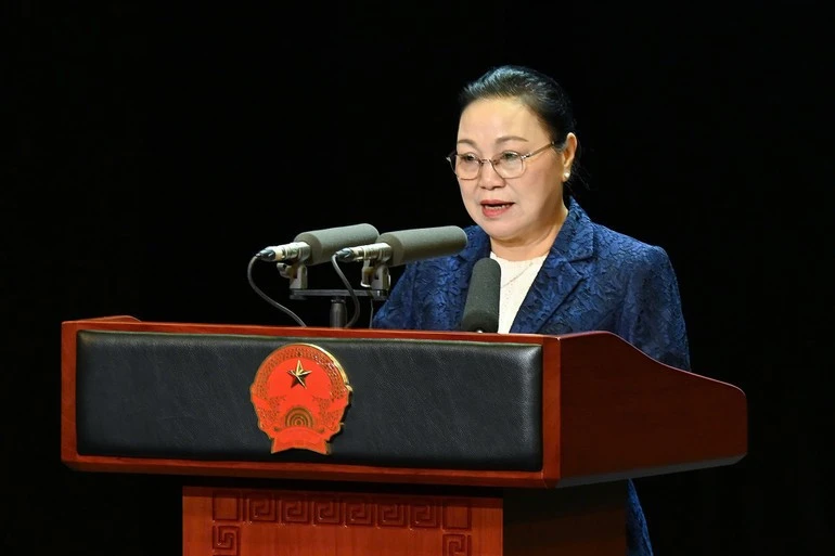 Đại sứ Lào tại Việt Nam phát biểu tại buổi lễ.