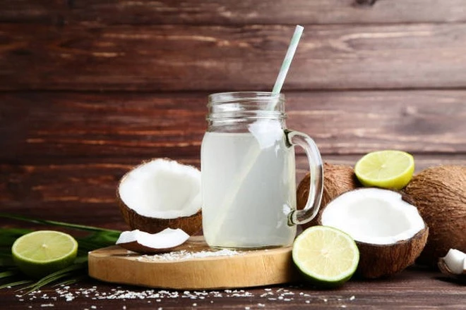 Nước dừa tươi. (Ảnh: iStock)